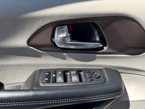 Used 2023 Chrysler Voyager LX FWD image 21