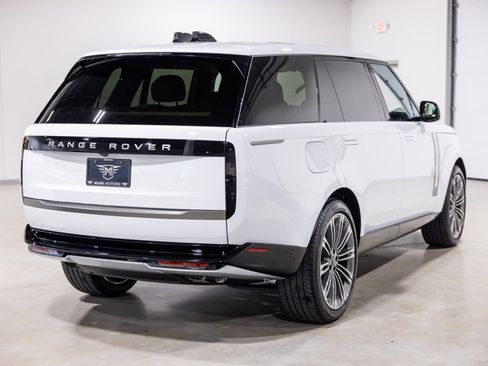 Used 2026 Land Rover Range Rover Long Wheelbase SE AWD/4WD image 9