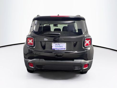 Used 2023 Jeep Renegade Latitude w/ Sun/Sound Group AWD/4WD image 6