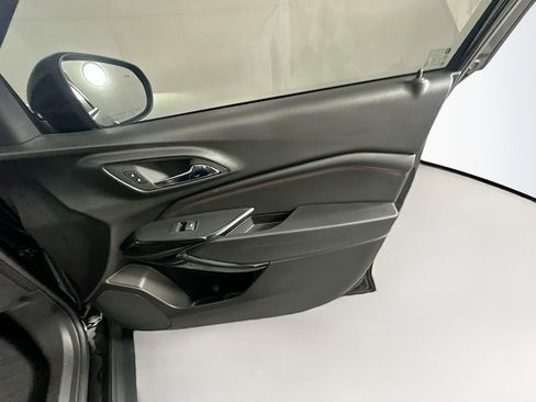 Used 2024 Chevrolet Trax RS w/ Sunroof Package image 31