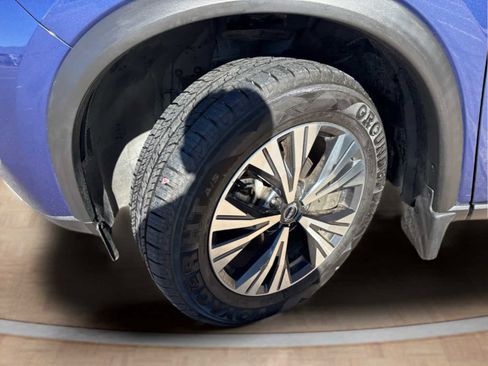 Used 2023 Nissan Rogue SV image 34