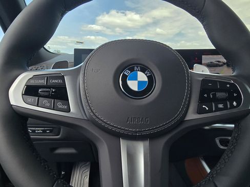New 2026 BMW X5 xDrive40i w/ M Sport Package AWD/4WD image 19