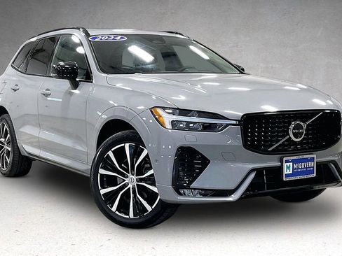 Used 2024 Volvo XC60 B5 Plus w/ Protection Package Premier AWD/4WD image 3