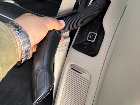 Used 2022 Chrysler Pacifica Limited image 25