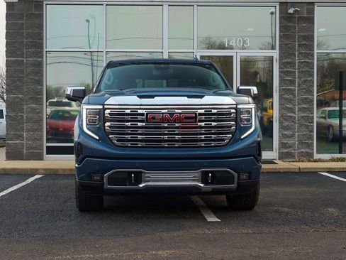 Used 2024 GMC Sierra 1500 Denali AWD/4WD image 7