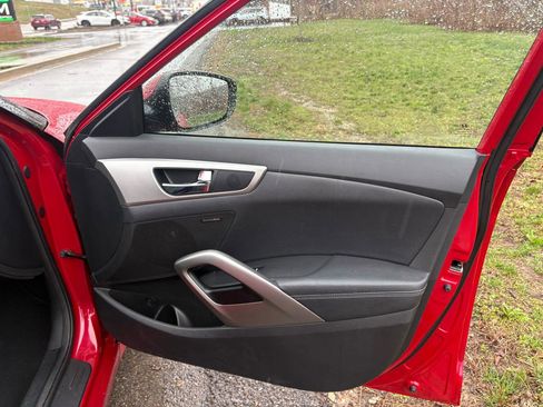 Used 2016 Hyundai Veloster Base w/ Option Group 02 image 20