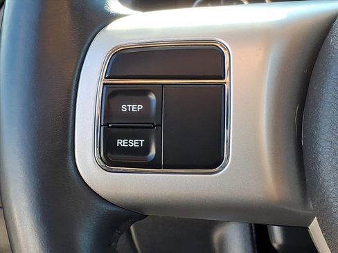 Used 2016 Jeep Compass High Altitude image 10