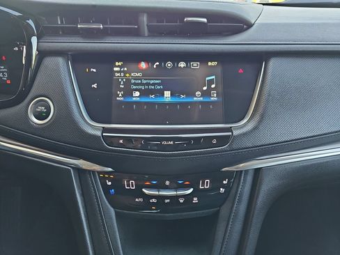 Used 2019 Cadillac XT5 Premium Luxury w/ LPO, Black Ice Package AWD/4WD image 22