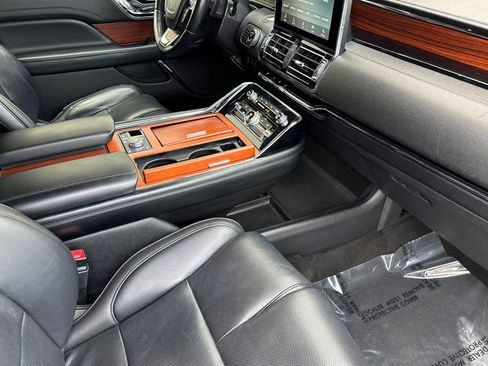 Used 2018 Lincoln Navigator L Reserve w/ Technology Package AWD/4WD image 21