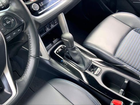 Used 2024 Toyota Corolla Cross AWD Hybrid w/ Convenience Package image 16