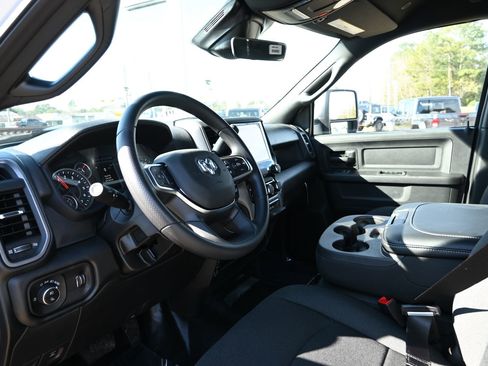 New 2026 RAM 2500 Tradesman w/ Chrome Appearance Group image 10