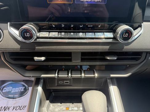 Used 2026 Chevrolet Colorado Trail Boss AWD/4WD image 33