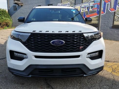 Used 2024 Ford Explorer ST w/ Equipment Group 401A AWD/4WD image 2