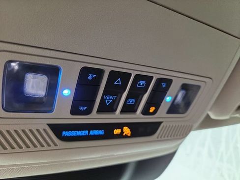 Used 2022 Ford Explorer XLT w/ Equipment Group 202A AWD/4WD image 29
