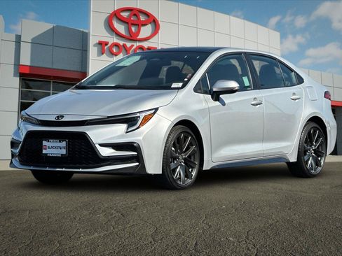 Certified 2026 Toyota Corolla XSE w/ Carpet Mat Package (TMS) FWD image 7