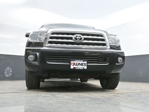 Used 2015 Toyota Sequoia Platinum w/ Four Season Floor Mat Package image 57