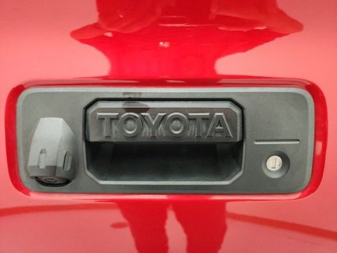 Certified 2022 Toyota Tacoma SR image 27
