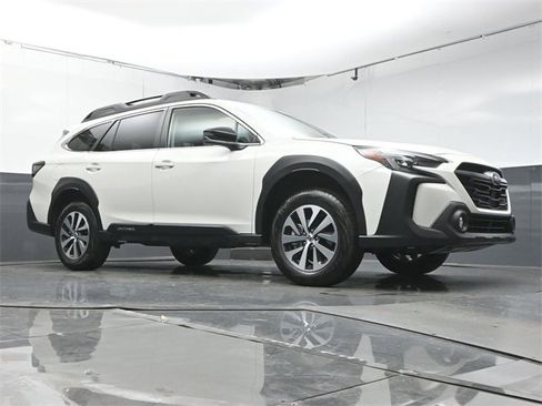 Certified 2025 Subaru Outback Premium w/ Popular Package #1A image 41