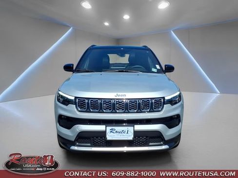 Used 2025 Jeep Compass Limited w/ Elite Group AWD/4WD image 9