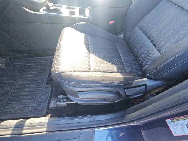 Used 2021 Kia Sportage LX AWD/4WD image 15