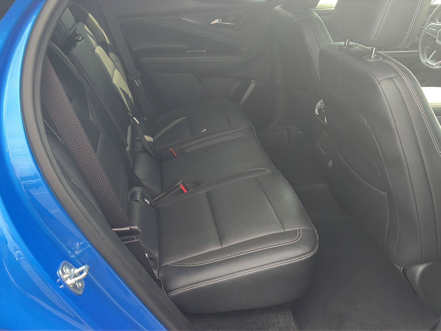 Used 2024 Chevrolet Blazer EV LT AWD/4WD image 17