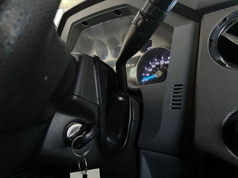 Used 2011 Ford F250 XLT w/ XLT Premium Pkg image 25