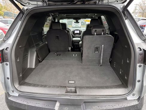 Used 2023 Chevrolet Traverse RS AWD/4WD image 7