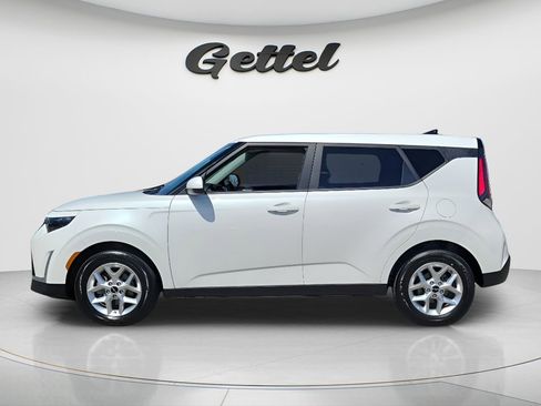 Used 2025 Kia Soul LX FWD image 18