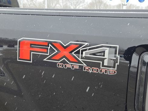 Used 2017 Ford F250 Lariat w/ Chrome Package image 17