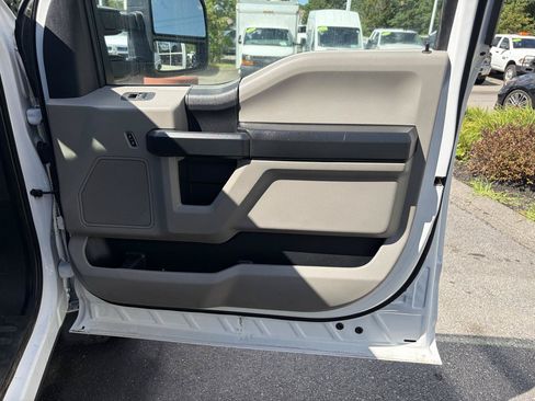 Used 2020 Ford F550 4x4 Regular Cab Super Duty image 29