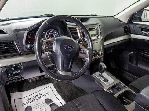 Used 2013 Subaru Outback 2.5i Premium AWD/4WD image 3