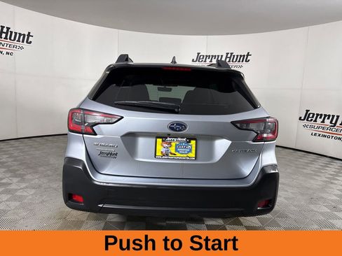 Used 2023 Subaru Outback Premium image 6
