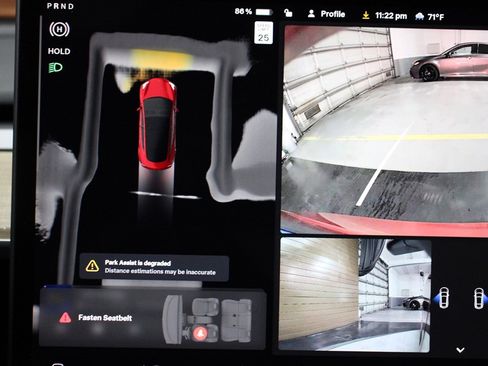 Used 2023 Tesla Model 3 Standard Range image 17