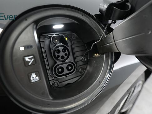 Used 2025 Hyundai Ioniq 6 SEL image 10