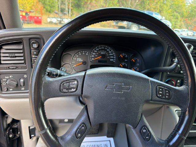 Used 2003 Chevrolet Suburban LT w/ LT Preferred Equipment Group AWD/4WD image 16