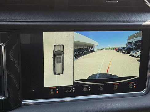 Certified 2024 GMC Yukon XL Denali w/ Advanced Technology Package AWD/4WD image 14