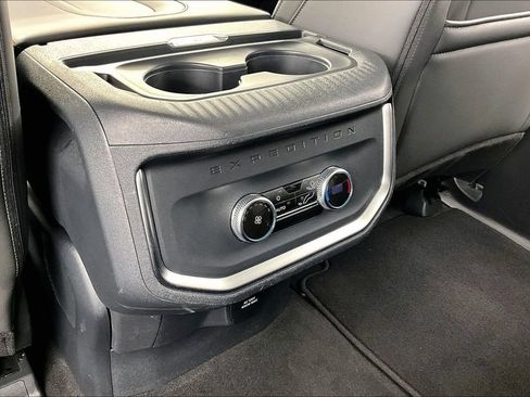 Certified 2025 Ford Expedition Active AWD/4WD image 34