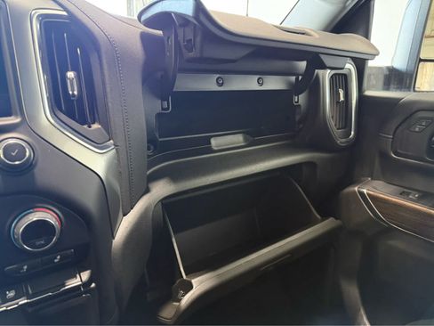 Used 2022 Chevrolet Silverado 2500 LT w/ Convenience Package AWD/4WD image 21