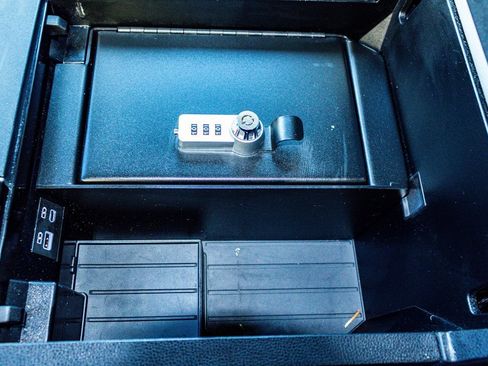 Used 2024 Toyota Tundra Limited image 19