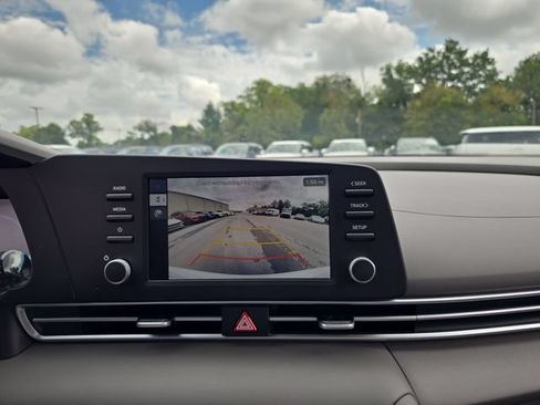 New 2026 Hyundai Elantra SE FWD image 22