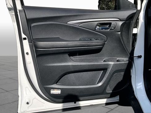 Used 2023 Honda Ridgeline RTL-E image 22