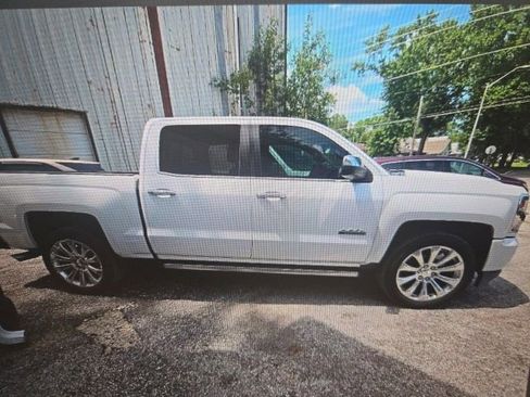 Used 2017 Chevrolet Silverado 1500 High Country AWD/4WD image 4