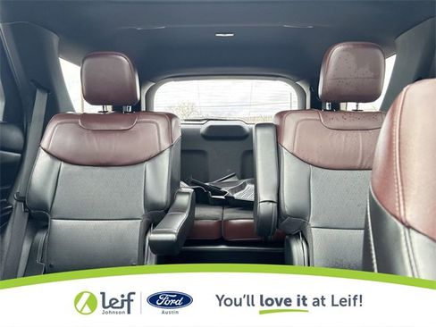 Used 2023 Ford Explorer Platinum w/ Technology Package image 30