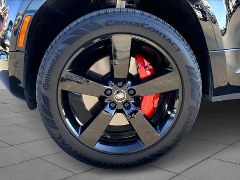 Used 2025 Land Rover Defender 110 X image 11