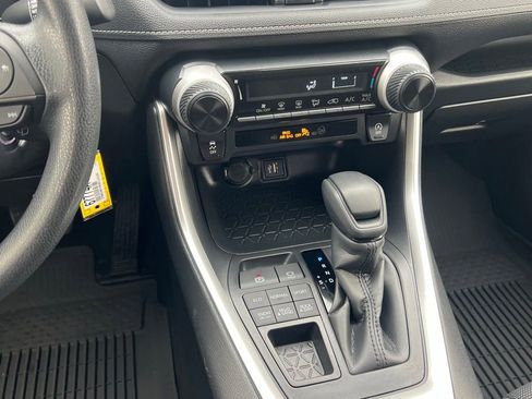 Certified 2025 Toyota RAV4 LE AWD/4WD image 20
