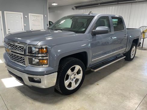 Used 2015 Chevrolet Silverado 1500 LT w/ LT Convenience Package AWD/4WD image 3