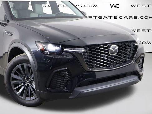 Used 2025 MAZDA CX-70 3.3 Turbo w/ Preferred Package AWD/4WD image 50
