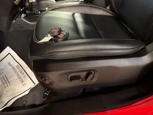 Used 2025 Jeep Gladiator Sport image 53