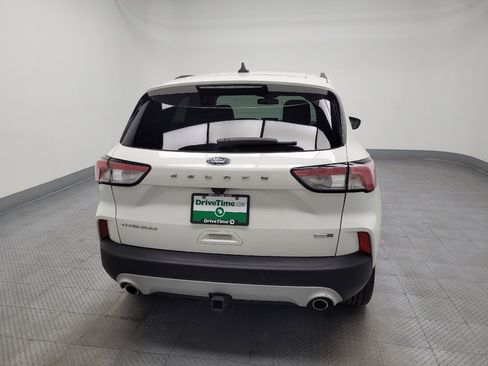 Used 2020 Ford Escape Titanium image 7