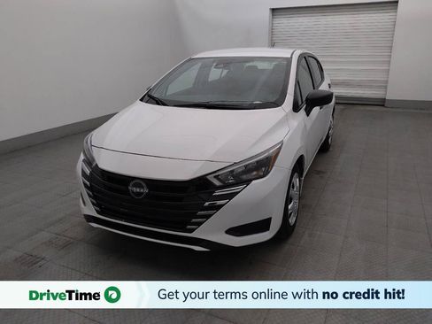Used 2025 Nissan Versa S w/ Trunk Package FWD image 1